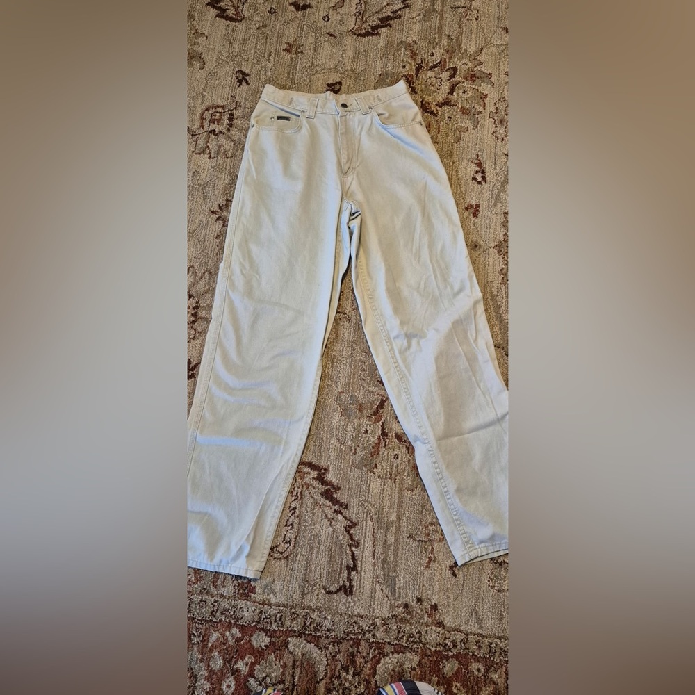 Lee beige/tan denim pocket detail